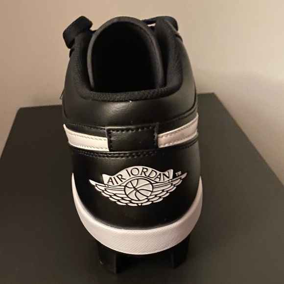 Men’s Jordan 1 Retro MCS Low - Picture 3 of 10